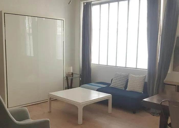 Charming Loft - Tour Eiffel/ Rue Cler Aparthotel