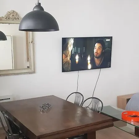 Aparthotel Charming Loft - Tour Eiffel/ Rue Cler 4*